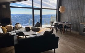 Cosy Apartment With Ski In/Out